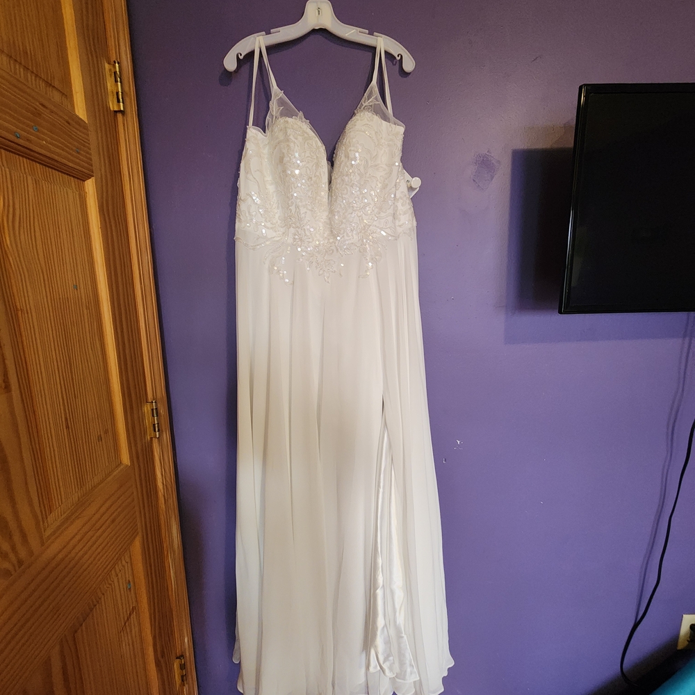 Elegant White Wedding Dress
